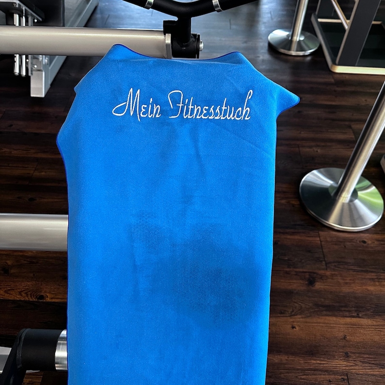 Mikrofaser Handtuch bestickt mit Deinem Wunschtext, personalisierte Geschenkidee, Sport, Fitness, Yoga, Schwimmen, Gym, Geburtstagsgeschenk Bild 5