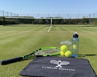 Asciugamano da tennis personalizzato con nome e motivo, asciugamano sportivo per allenatore di squadra di tennis, idea regalo sostenibile, 40 x 80 cm