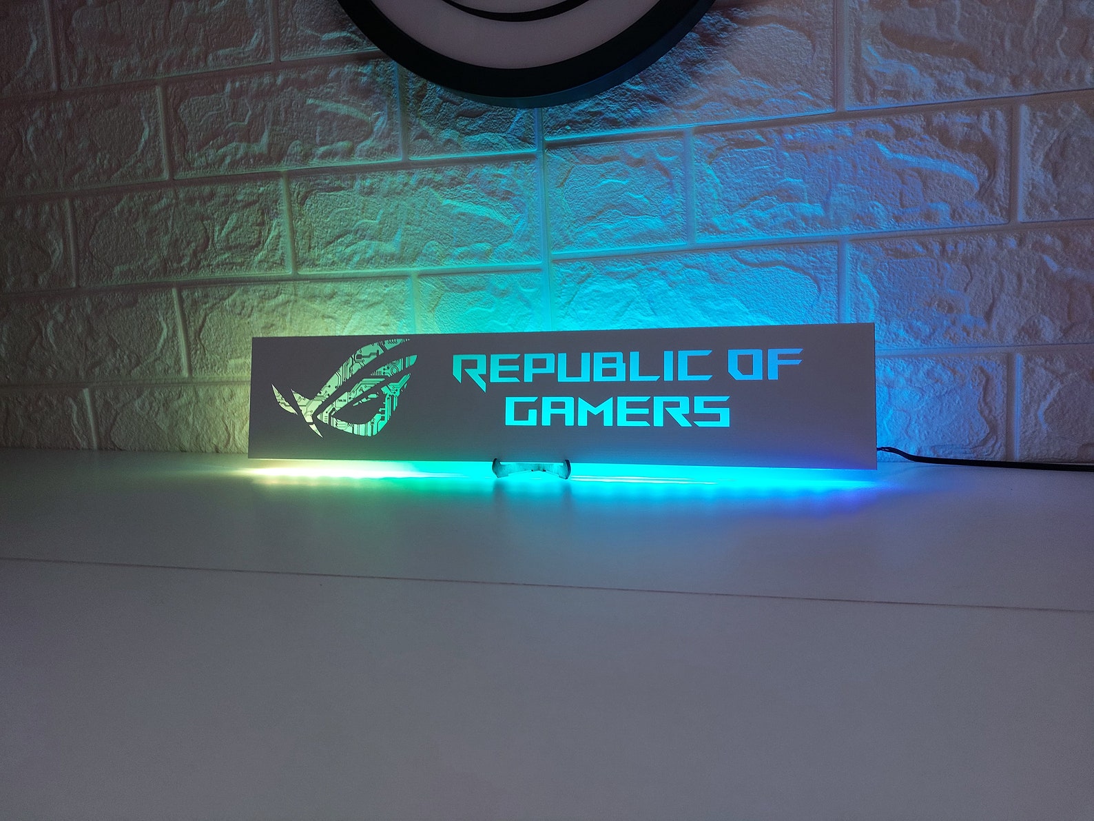 personalized-gaming-computer-rgb-plate-gaming-pc-mods-custom-pc-rgb