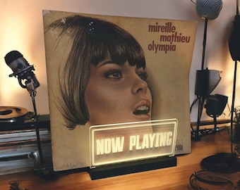Now Playing Schallplattenständer mit LED-Licht - Benutzerdefinierte Acryl-Plattenspieler für Plattenspieler, Musikzimmerdekor, Geschenk für Schallplattenliebhaber