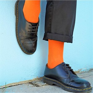Bunte, einfarbige Socken aus Bio-Baumwolle, weich und atmungsaktiv – Geschenkidee und modisches Accessoire Bild 4
