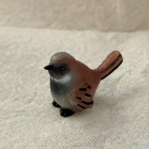 song bird figurines House Sparrow