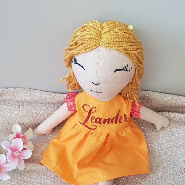Poupée blonde en tissu faite à la main, cadeau enfant, poupée personnalisée, poupée d'art, vêtement personnalisé, grandeur 40 centimètres