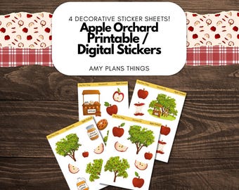 Puede incluir: Cuatro hojas de pegatinas decorativas con temática de huerto de manzanas. Las pegatinas presentan ilustraciones de manzanas, manzanos y un puesto de manzanas. El texto de la imagen dice "Apple Orchard Printable / Digital Stickers" y "Amy Plans Things".