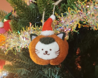 Adorno navideño con forma de gato y calabaza para árbol de Navidad.
