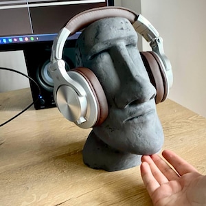3D Printable | Moai Headphone Stand | Sculpture Headset Holder | Unique Gamer Gift | Office Decor