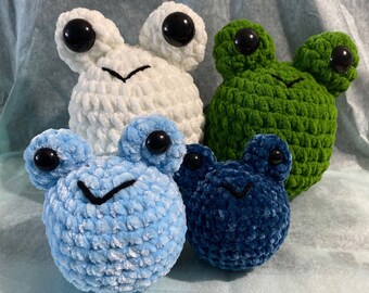 Mini Frog Plushy: Soft Desk Buddy, Toy, Stress Ball