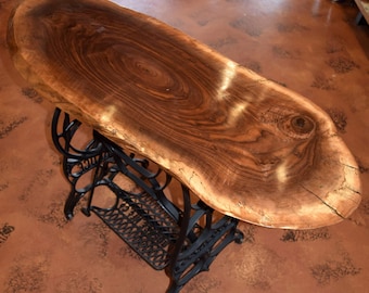 Mesa para máquina de coser de nogal negro con base Eldridge