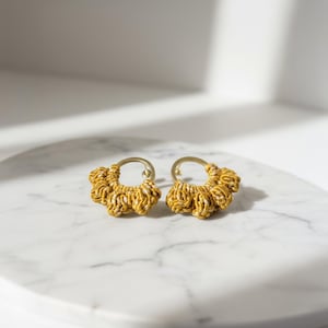 Orecchini A Cerchio Arricciati A Forma Di C Riempiti In Oro 18k: 30 Mm O 35 Mm - Italia - Foto 4