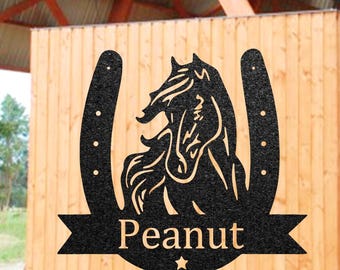 Arte de metal personalizado para establos de caballos, letrero de pared con herraduras personalizado, decoración de establos de caballos, arte de pared para ranchos de caballos, regalo para amantes de los caballos, regalo para jinetes