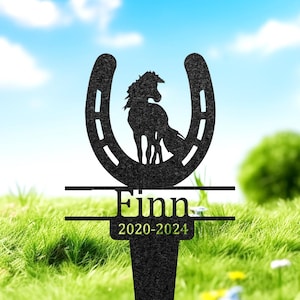 Benutzerdefinierter Hufeisen-Memorial-Grabeinsatz, personalisierte Pferdemetallgrabmarke, Pferdestall-Metallkunst, Haustierverlustgeschenk, Reitergeschenk