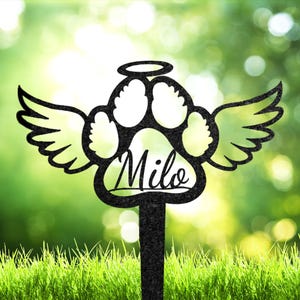 Personalized Pet Memorial Stake with Angel Wings, Custom Pet Loss Gift, Outdoor Paw Print Garden Sign, Pet Grave Marker, Pet Sympathy Gift
