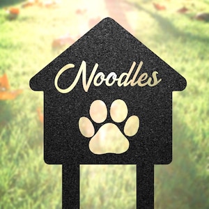 Dog Loss Gift, Custom Dog Memorial Gift, Personalized Pet Grave Marker, Remembrance Stake, Pet Headstone, Garden Decor, Dog House Sign
