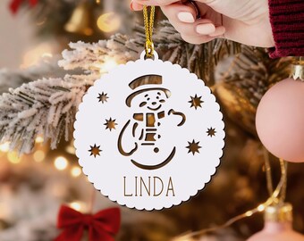 パーソナライズされた雪だるまのクリスマスオーナメント、カスタムネームの木製ホリデー記念品、家系図の装飾、クリスマスギフト、2025年のクリスマスデコレーション