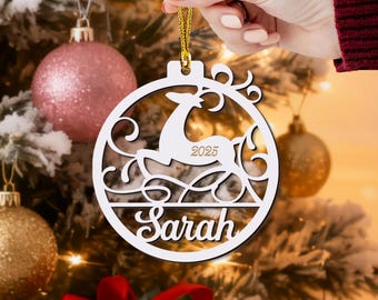 パーソナライズされたクリスマスオーナメント、カスタムネーム木製クリスマスデコレーション、家族のホリデーツリーの記念品、クリスマスデコレーション、2025年のクリスマスギフト