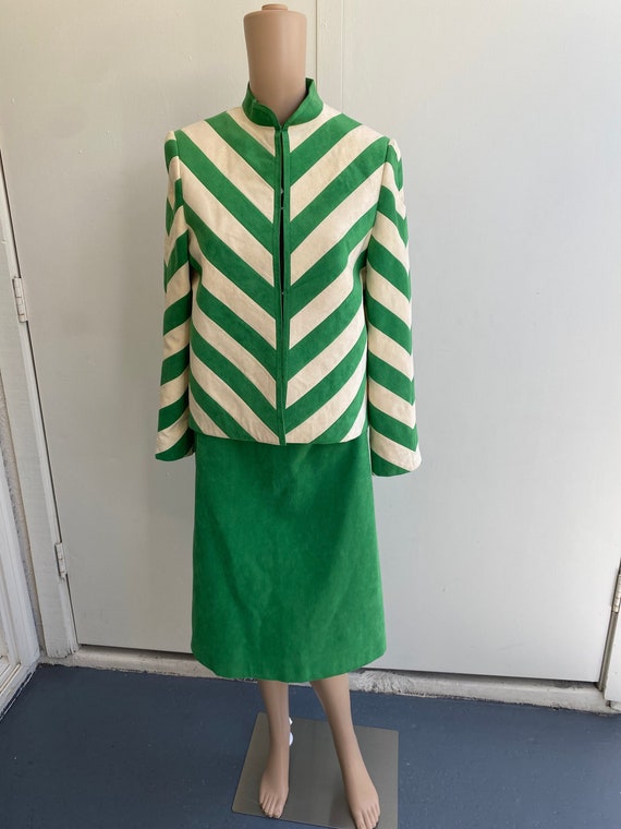 VTG Mint Ultrasuede Chevron Green Suit-Sz 6