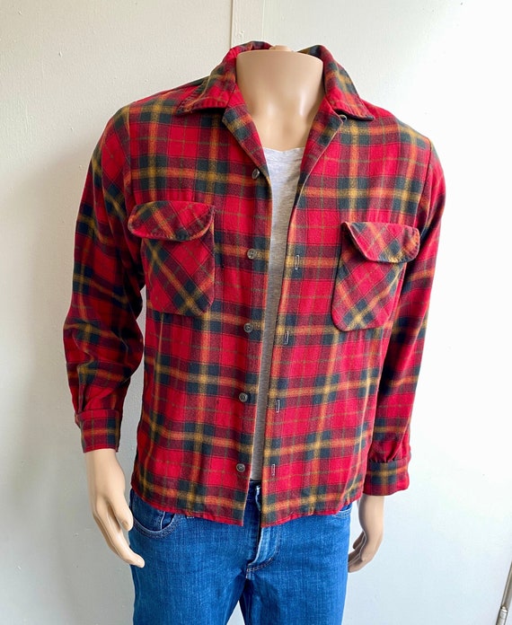 VTG Men's Red Flannel Shirt-Small