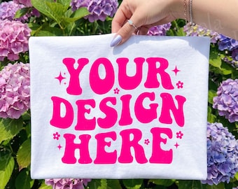 Maqueta de camiseta blanca doblada Comfort Colors 1717 / Estilo de vida de jardín de hortensias (descarga digital)