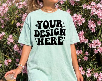 Maqueta Comfort Colors 1717 Mint, maqueta de camiseta extragrande, maqueta de estilo de vida floral, maqueta de camisa de verano, impresión bajo demanda de colores suaves