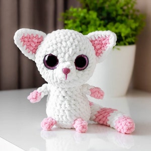 Cute EASY AND QUICK crochet amigurumi lemur pattern, beginner friendly low-sew pattern, english pattern for crochet lemur, popular plushie!