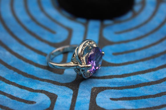 Faceted sterling silver amethyst dinner ring - image 4