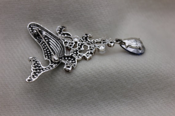 Jeweled Whale Brooch - image 9