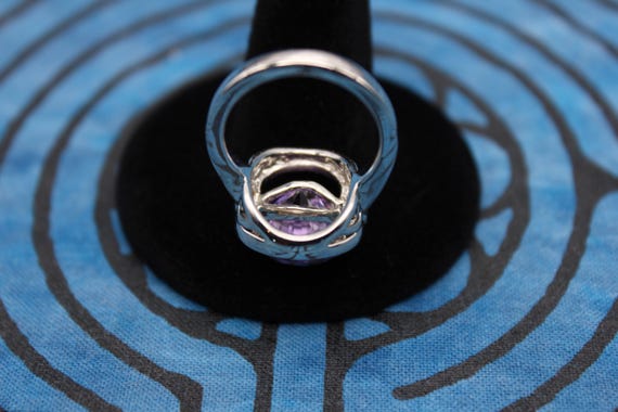 Faceted sterling silver amethyst dinner ring - image 5