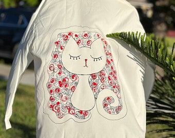 手作りの白いシャツ猫