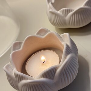 DUAL COLOR LOTUS TEA LIGHT HOLDER main image 0