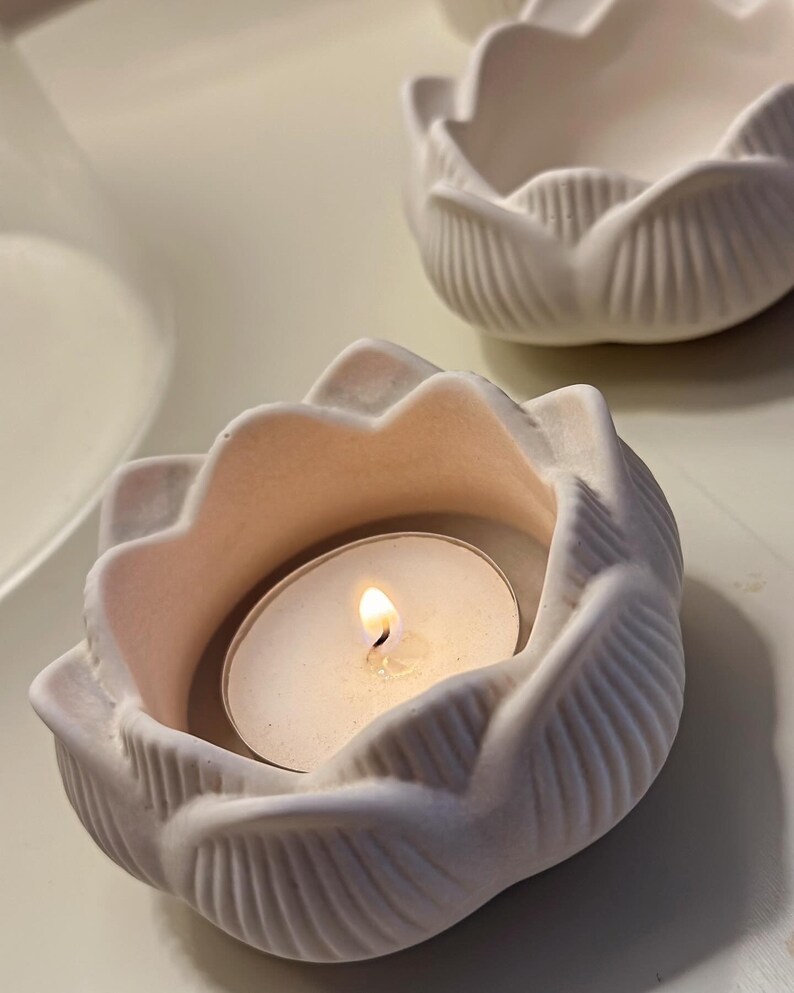 LOTUS TEA LIGHT HOLDER main image 1