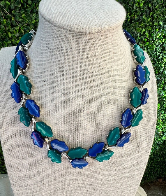 1960s Lisner Thermoset Lucite Blue and Green Neckl