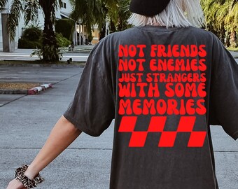 Camiseta gráfica Frenemies: camiseta Comfort Colors Concert