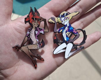 ハズビンホテル・ラジオスタティック・プライド・スタンディ - Etsy 日本