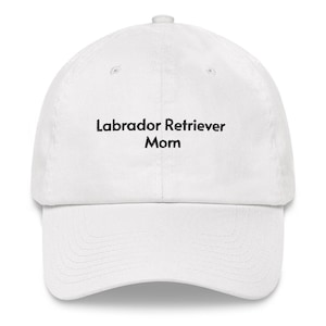 Labrador Retriever Mom Embroidered Hat: Unique Dog Lover Gift
