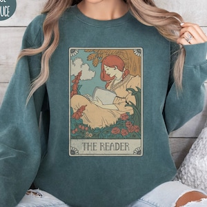 Le lecteur de carte de tarot sweat couleurs confort pour amateur de livres cadeau lecteur de tarot pull livresques vintage sweat-shirt littérature mystique
