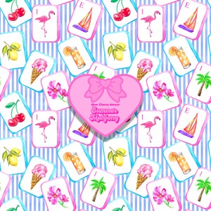 Pu&ograve; includere: Un motivo ripetuto di tessere Mahjong in stile acquerello con illustrazioni a tema estivo, tra cui ciliegie, fenicotteri e cocktail. Una grafica a forma di cuore rosa con il testo "Mon Cherry Amour Summer Mahjong" &egrave; centrata su uno sfondo a righe blu e bianche.