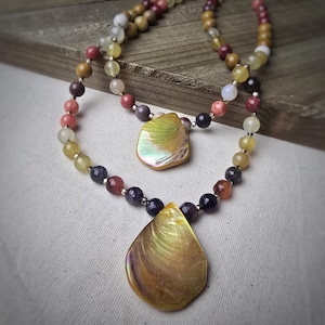 Shell Beaded Necklace, Summer Beach Necklace, Quartz Agate Large Round Gemstone Necklace, Chunky Beaded Necklace, Jewelry Gift for Her