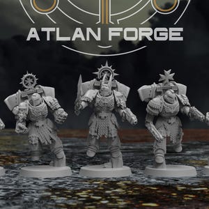 May include: Five gray plastic miniature figures of space warriors, each with a unique helmet design and holding weapons. The figures are standing on circular bases and are arranged in a row. The text "ATLAN FORGE" is visible in the background.