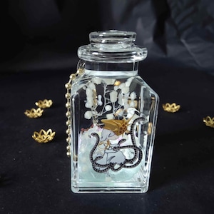 Dark Sun Gwyndolin flower bottle