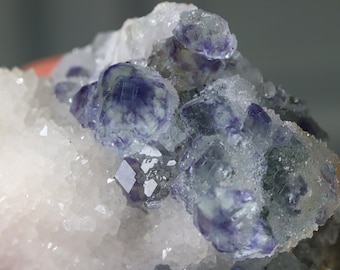 Fluorite verde viola proveniente dal Fujian, Cina