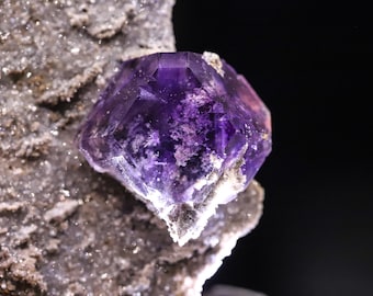 Fluorite tanzanite viola dal Fujian, Cina