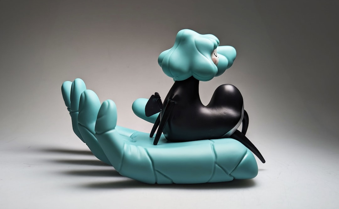 Gris Vinyl Figure by Erick Scarecrow X Devolver Digital - Etsy