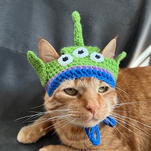 CROCHET PATTERN - Alien Cat Costume Pattern, Toy Story Alien Cat Hat Digital pdf Downloadable Pattern, Crochet UFO Cat Hat Crochet Pattern