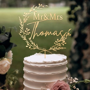 Custom Mr Mrs cake topper, Gold Cake topper for Wedding, Personalized cake topper, Rustic wedding cake topper, Anniversary Cake toppers. Natural Wood