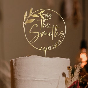 Personalized Wreath Wedding cake topper, Gold wedding cake topper, Custom cake topper, Mr Mrs Cake Toppers for Wedding, Anniversary