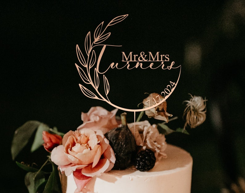 Black wedding cake topper, Personalized Wreath Wedding cake topper, Custom name cake topper, Mr Mrs Cake Toppers for Wedding,Anniversary Rose gold