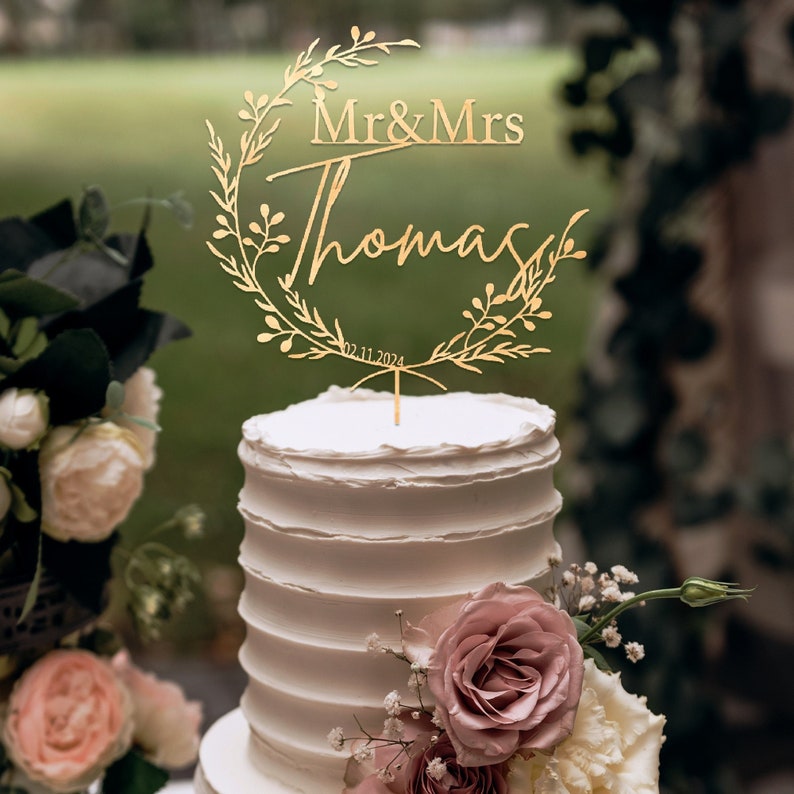 Custom Mr Mrs cake topper, Gold Cake topper for Wedding, Personalized cake topper, Rustic wedding cake topper, Anniversary Cake toppers. Natural Wood