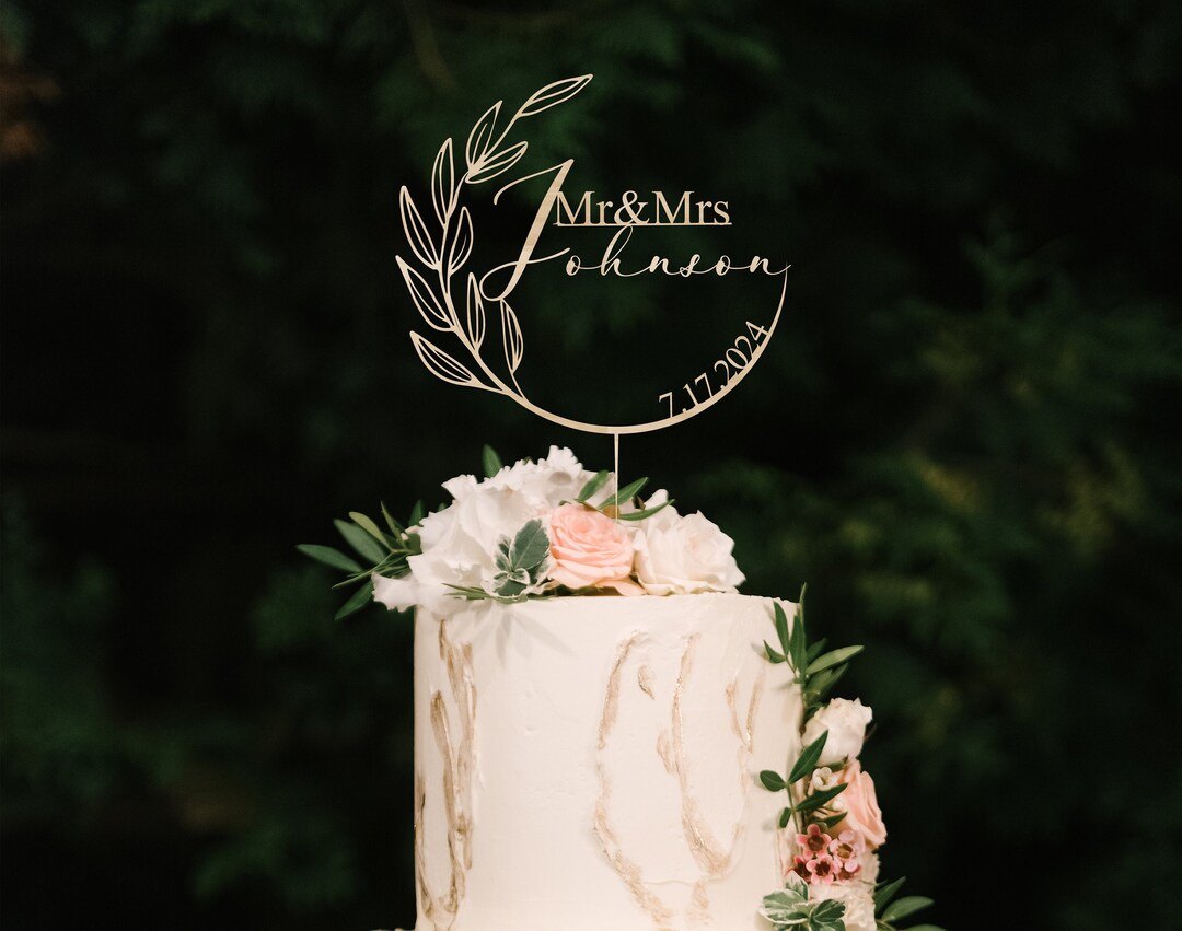 Wooden Wedding Cake Topper, Personalized Wreath Wedding Cake Topper ...