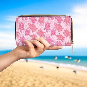 Pink Sea Turtle Zip Around Wallet for Women – Cute Ocean Turtle Print Clutch Purse – Gift for Turtle Lovers