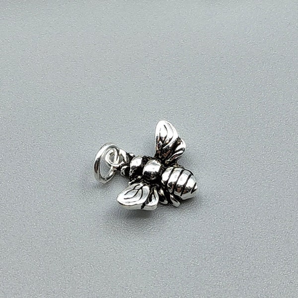 Add on 3D bee charm, 11mm x 13mm cute little bee for charm bracelets or necklace, DIY jewellery supplies